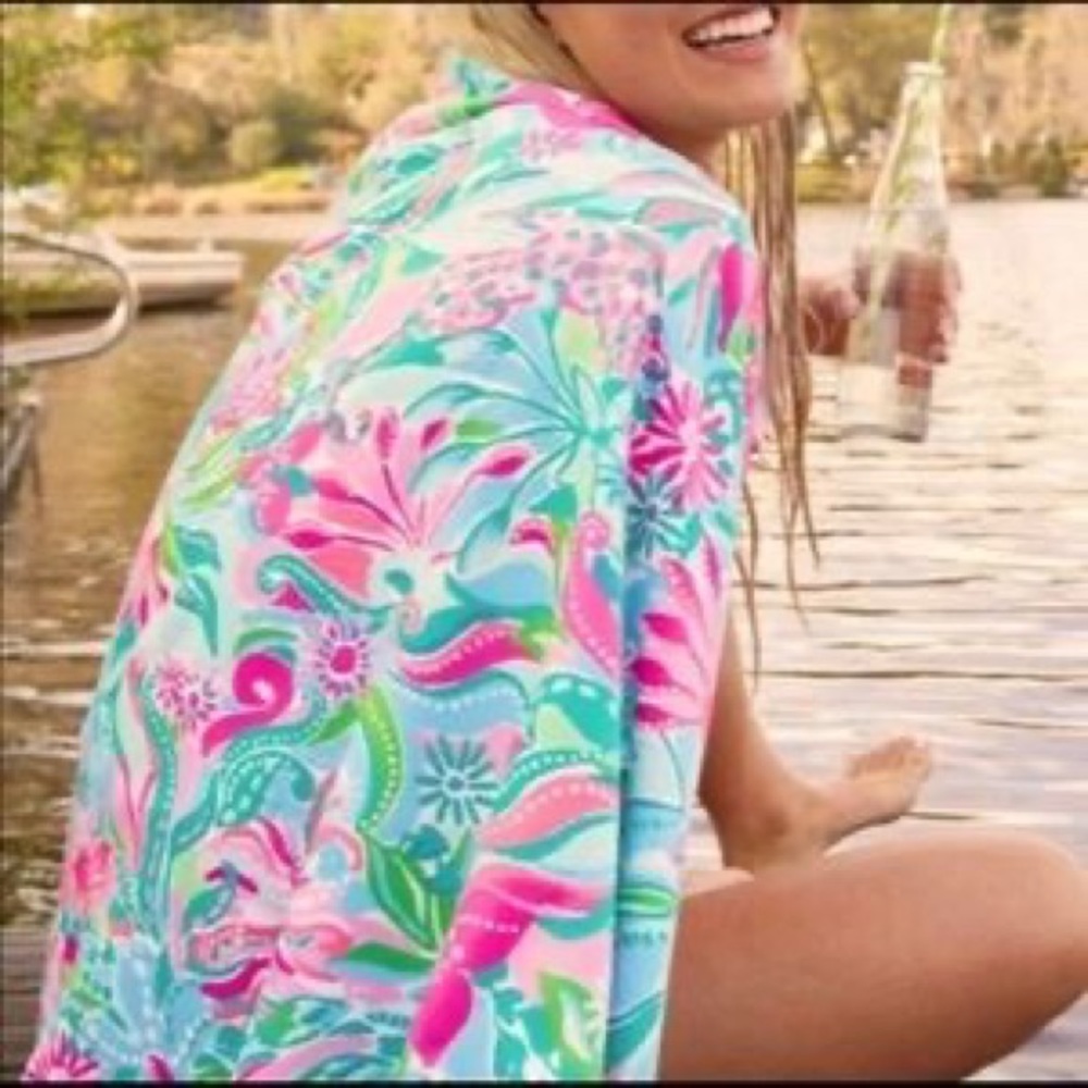Lilly Pulitzer Lounge Beach Pool Towel in Green Aqua Floral